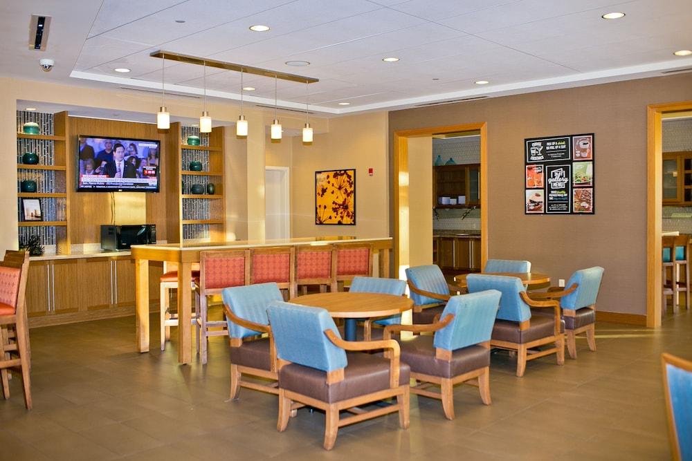 Hotel Hyatt Place Airport 3*
