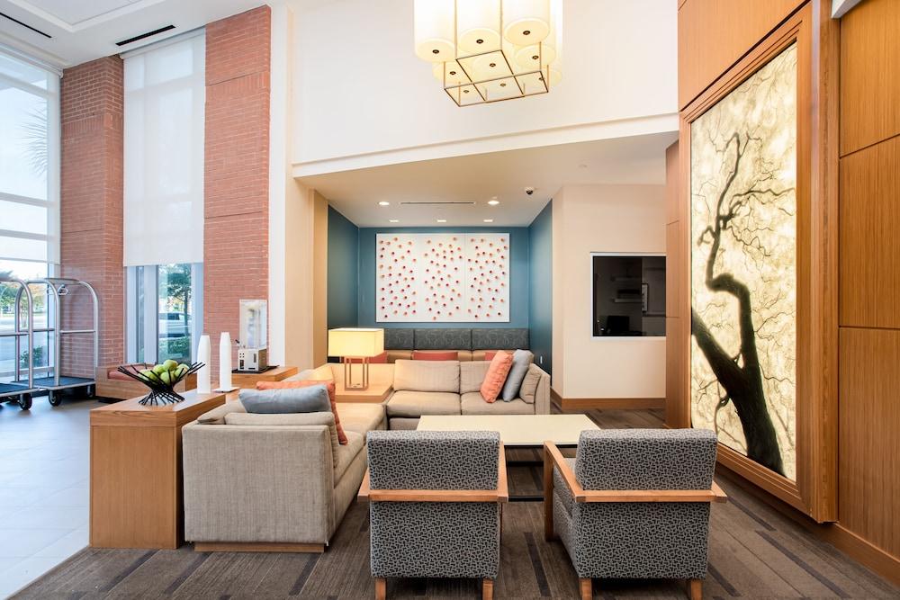 Hyatt Place Airport Hotel