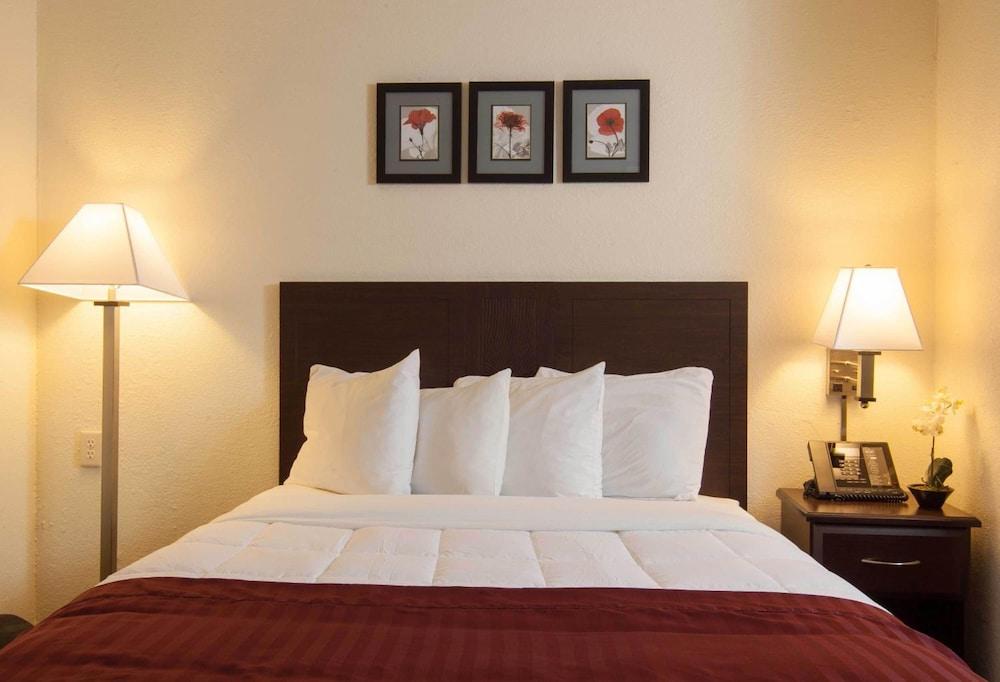 Sleep Airport Inn