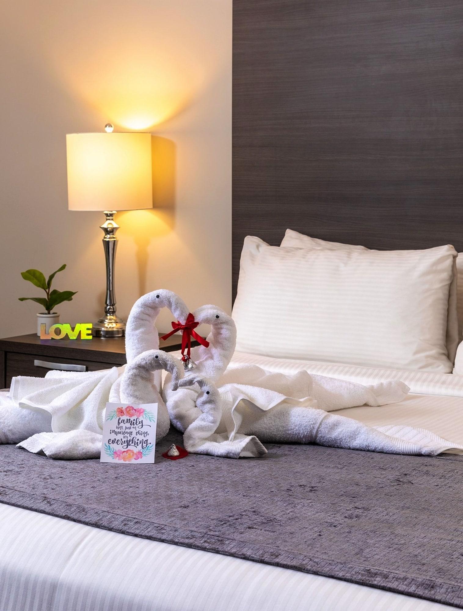 Palazzo Lakeside Hotel 3*
