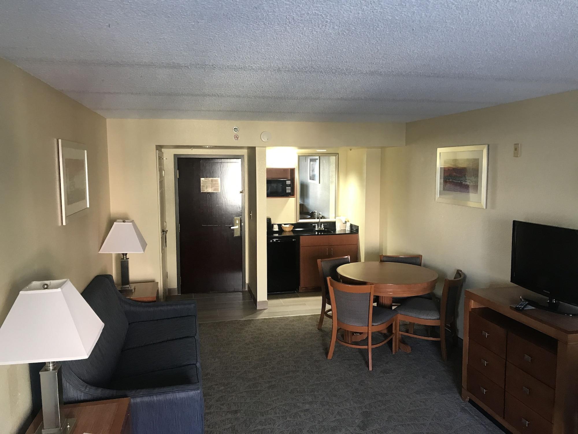 Wingate By Wyndham, Universal - Free Theme Park Shuttle 3*