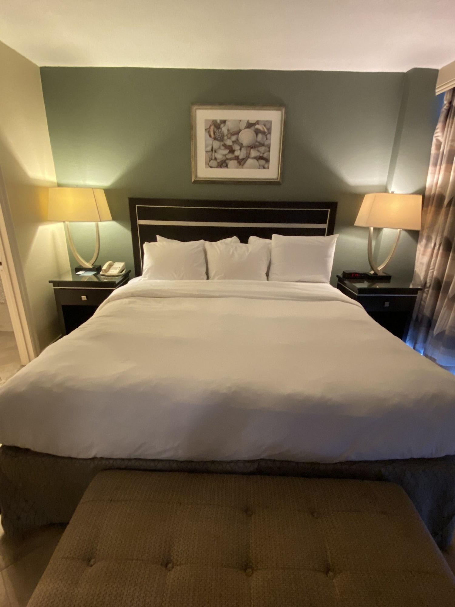 Radisson Oceanfront Hotel 3*