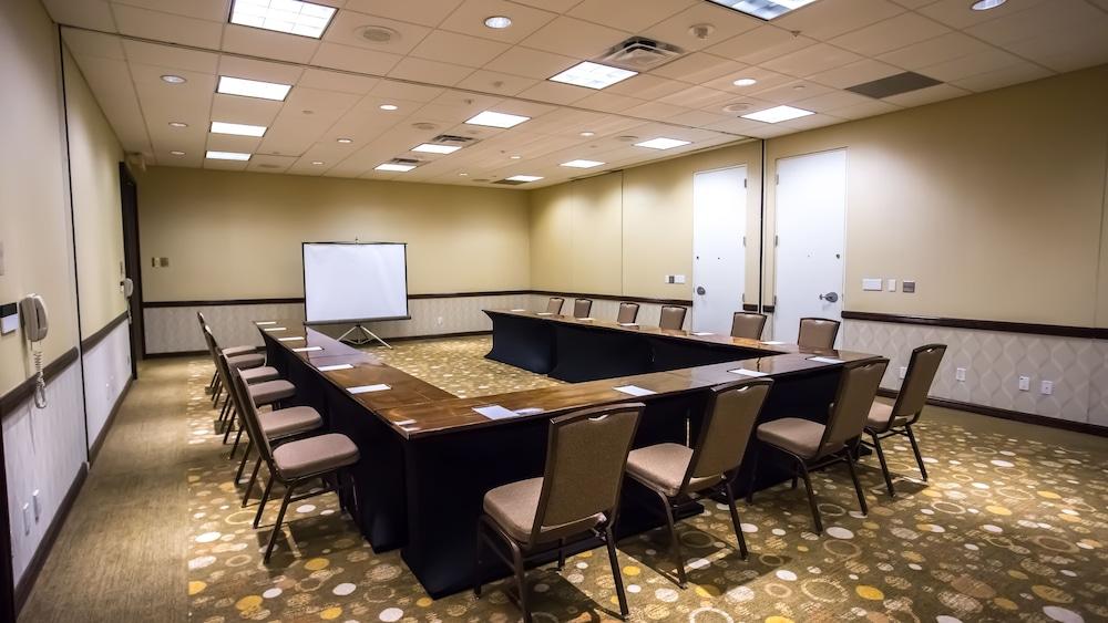 Embassy By Hilton Airport Westshore Tampa