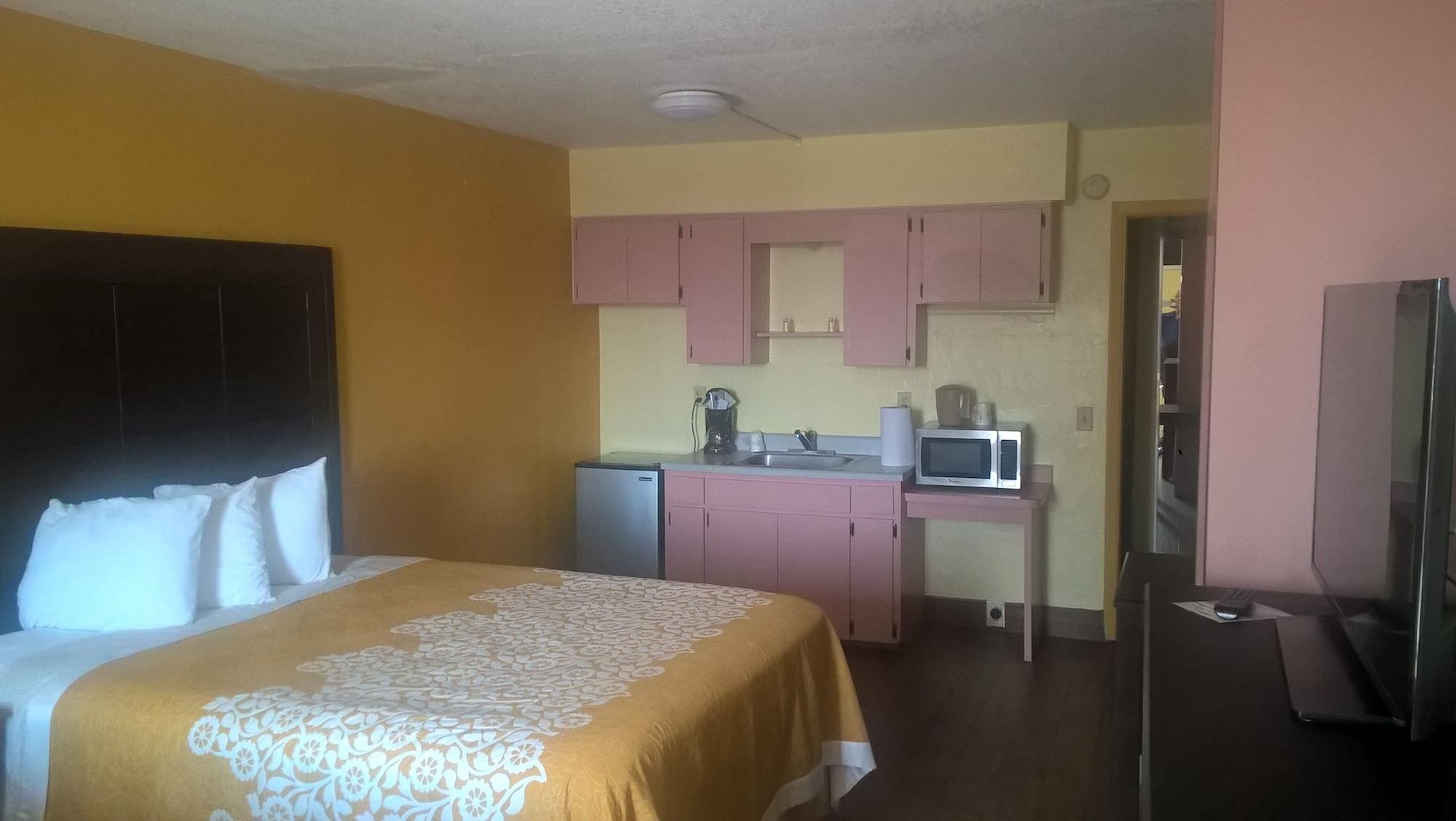 Days & By Wyndham Hotel Port Richey