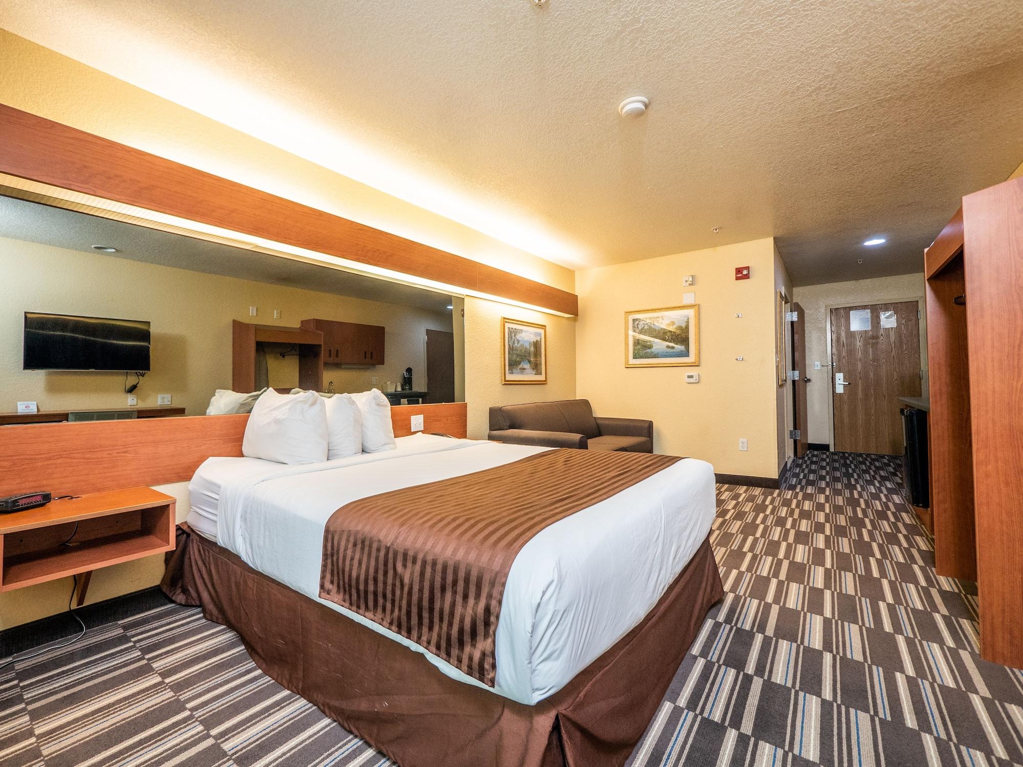 Microtel And Hotel Ocala