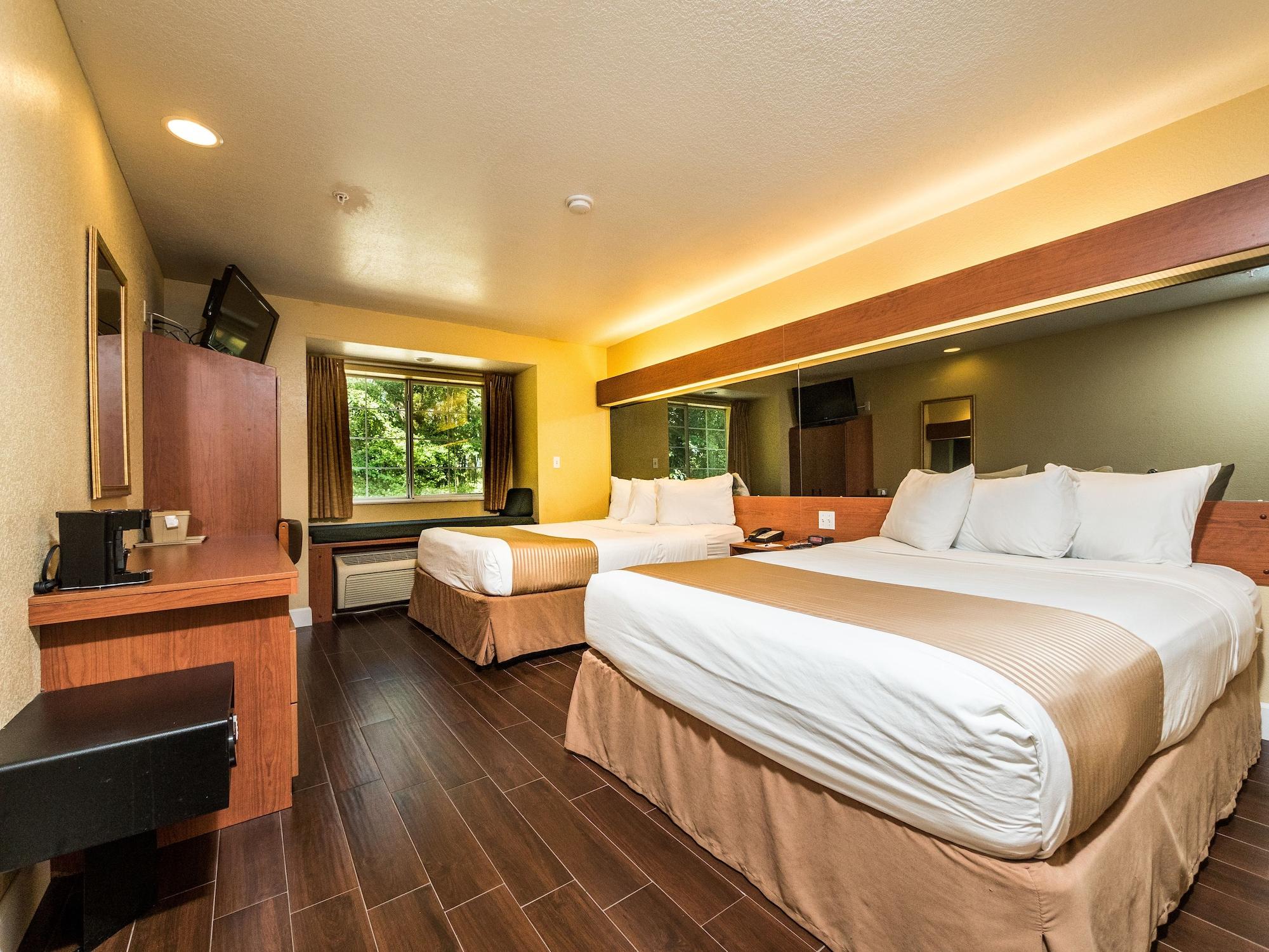Microtel And 2*