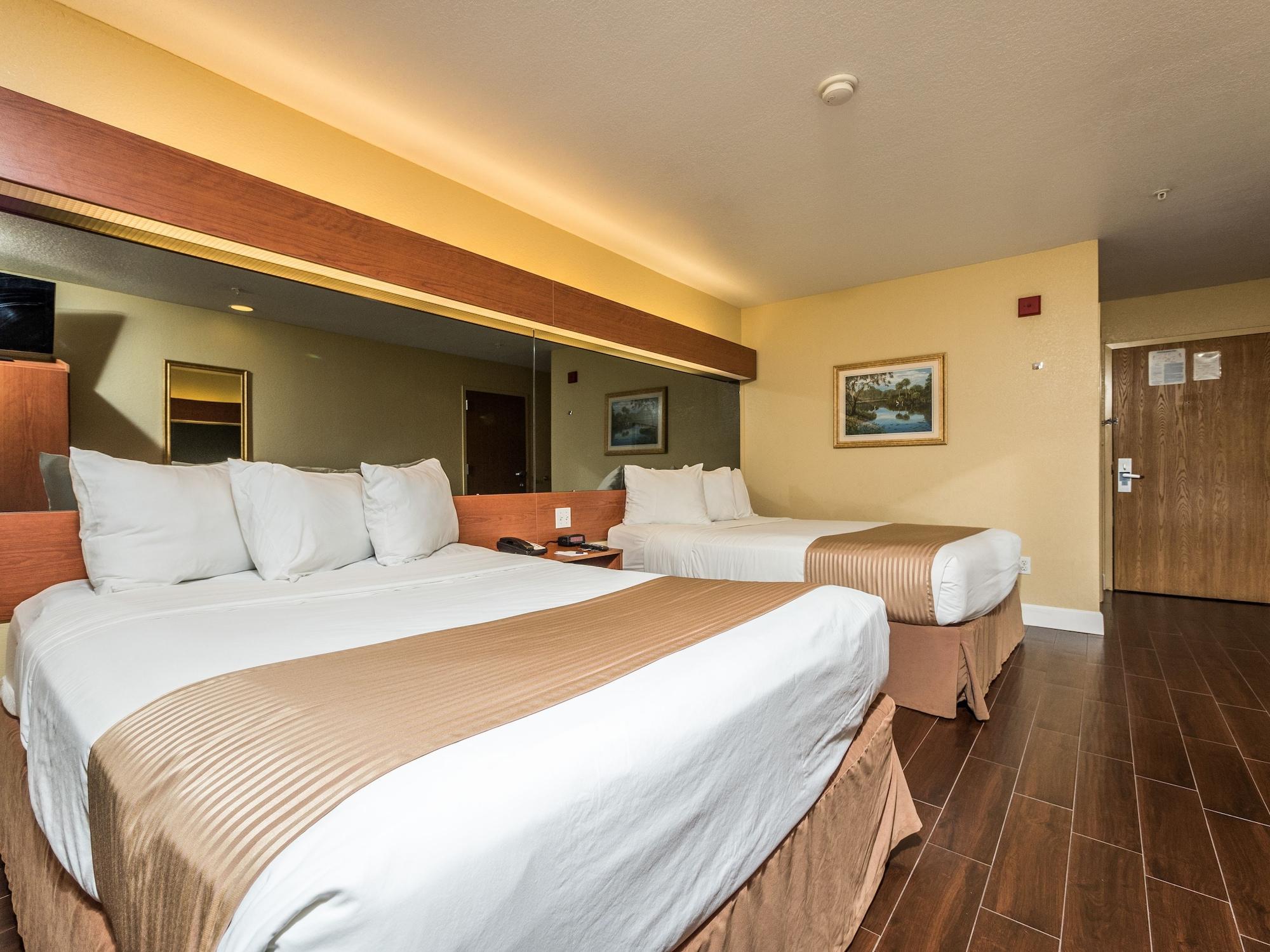 Hotel Microtel And 2*