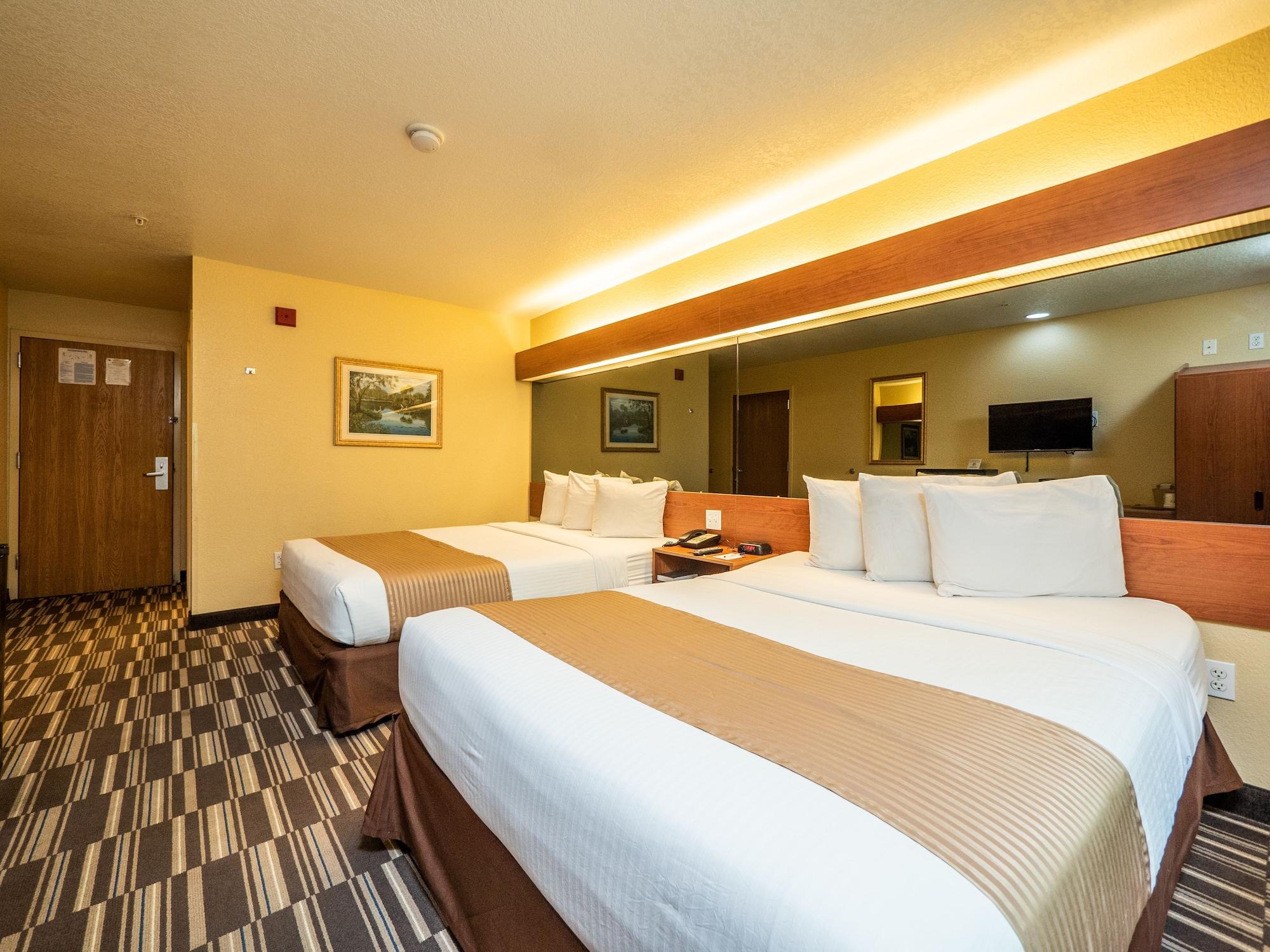 Microtel And Hotel 2*