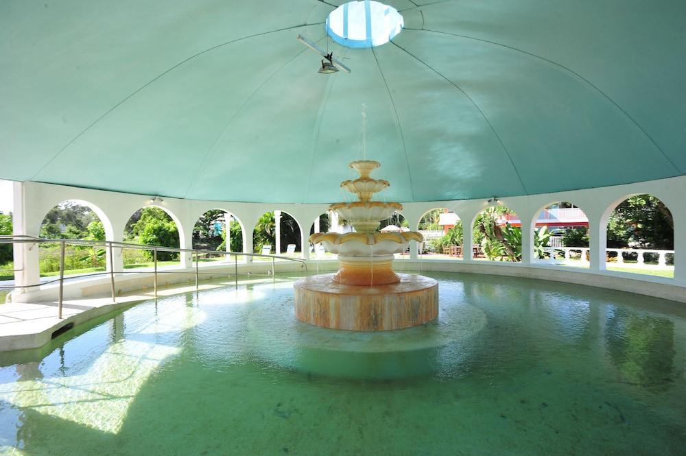 Days By Wyndham Myers Springs Hotel 2*