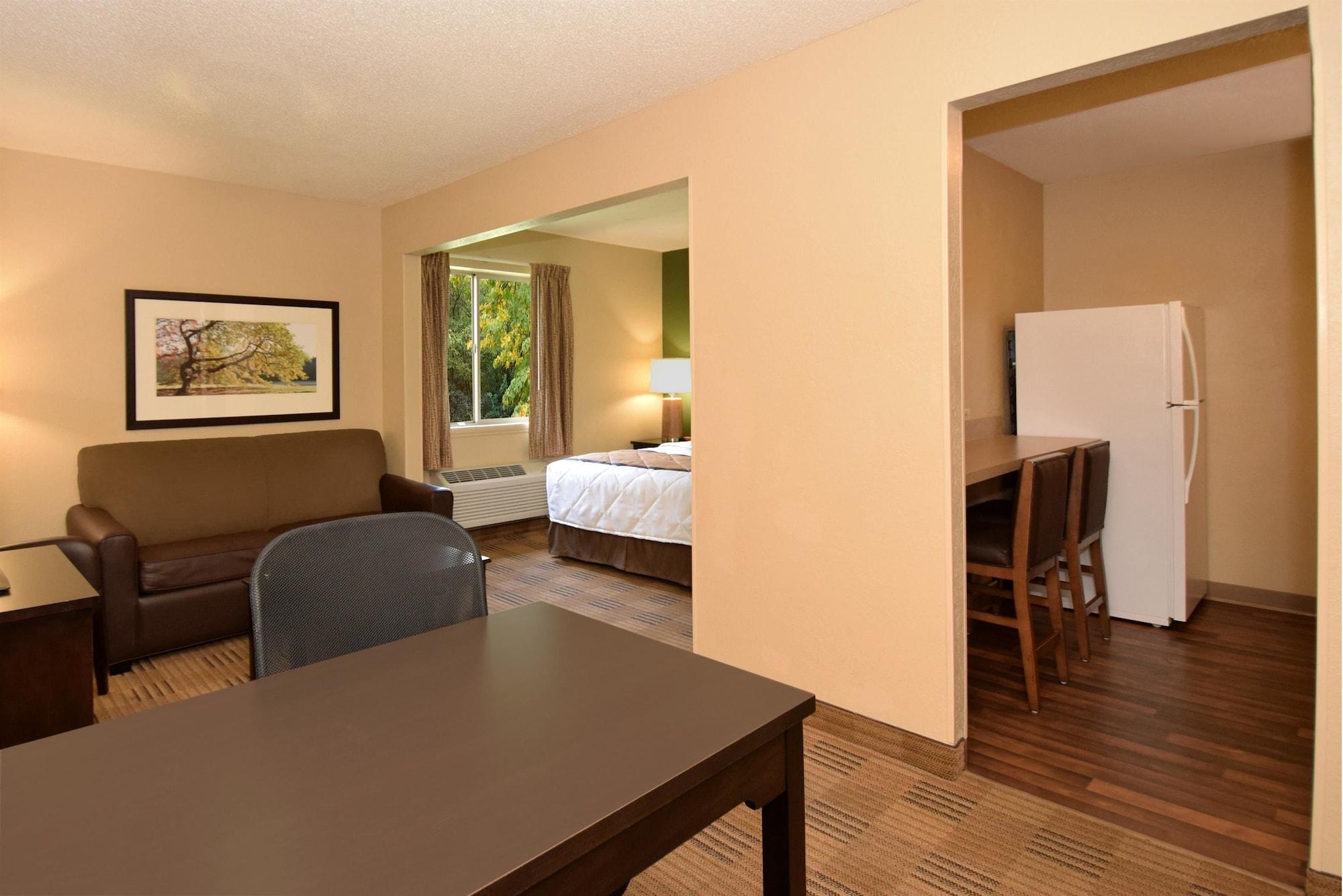 Extended America - Daytona - International Speedway Hotel 2*
