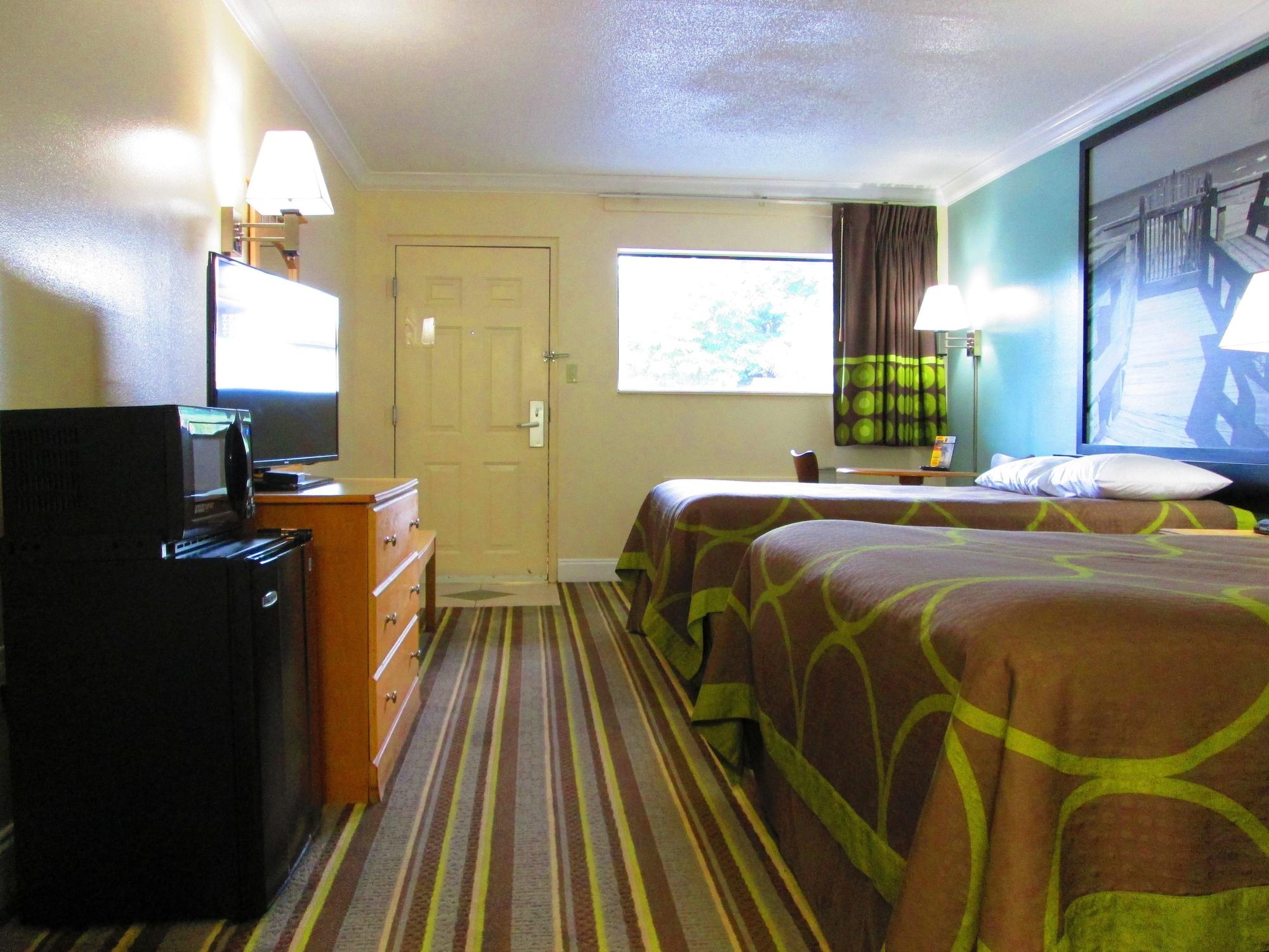 Super 8 By Wyndham Ft Walton Motel