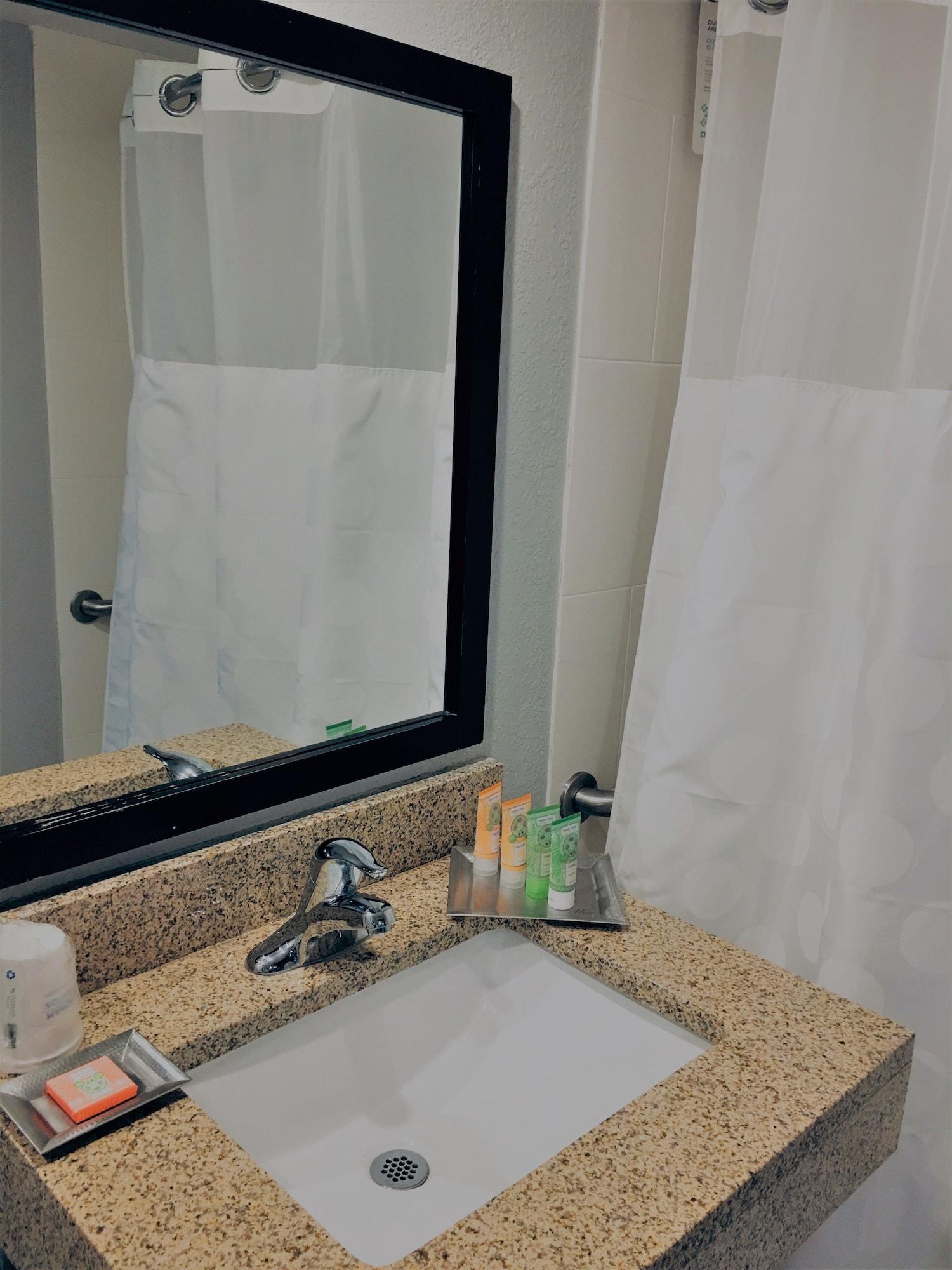 Hotel Wyndham Garden - 3*