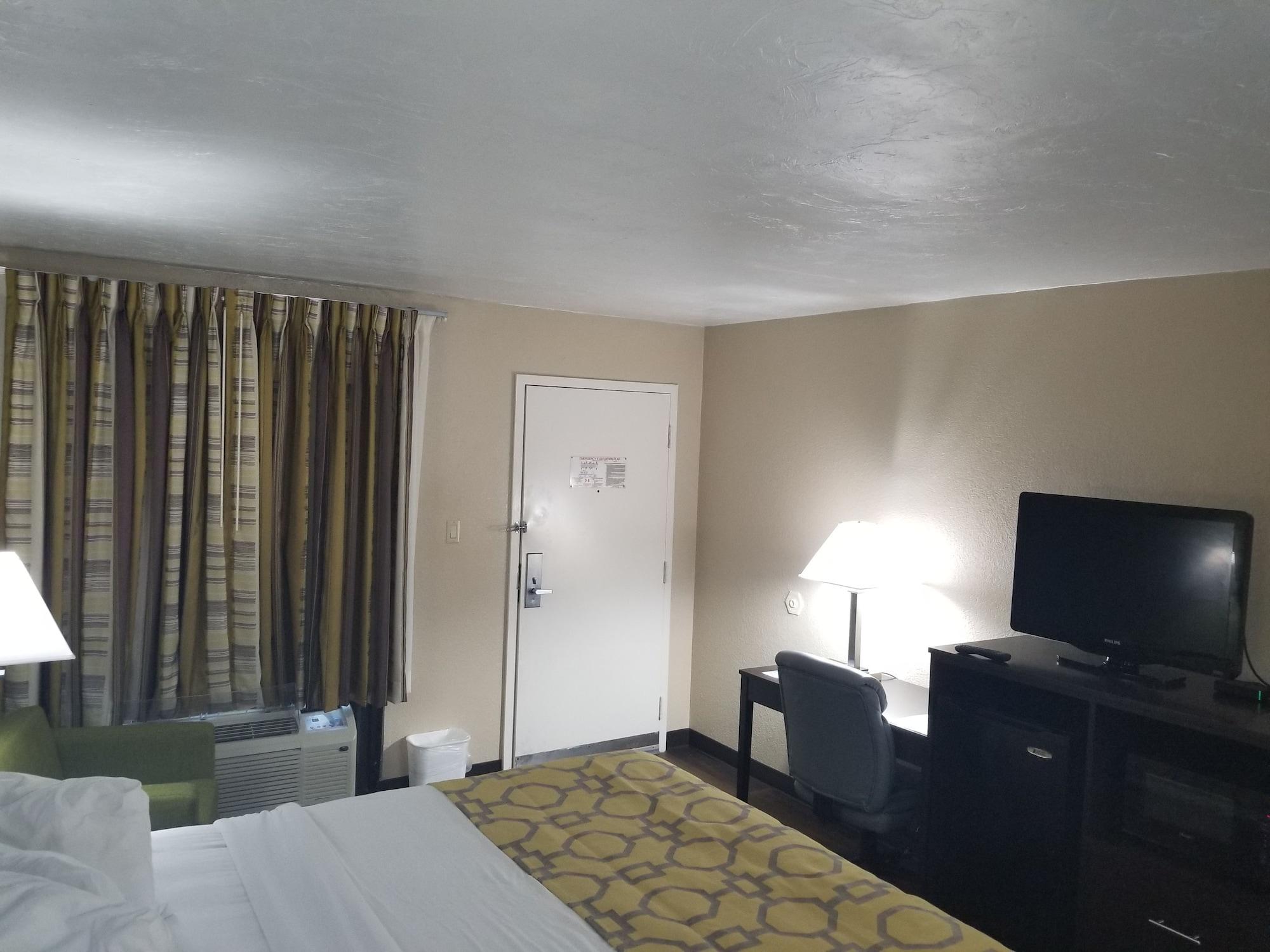 Hotel Baymont By Wyndham Lake City