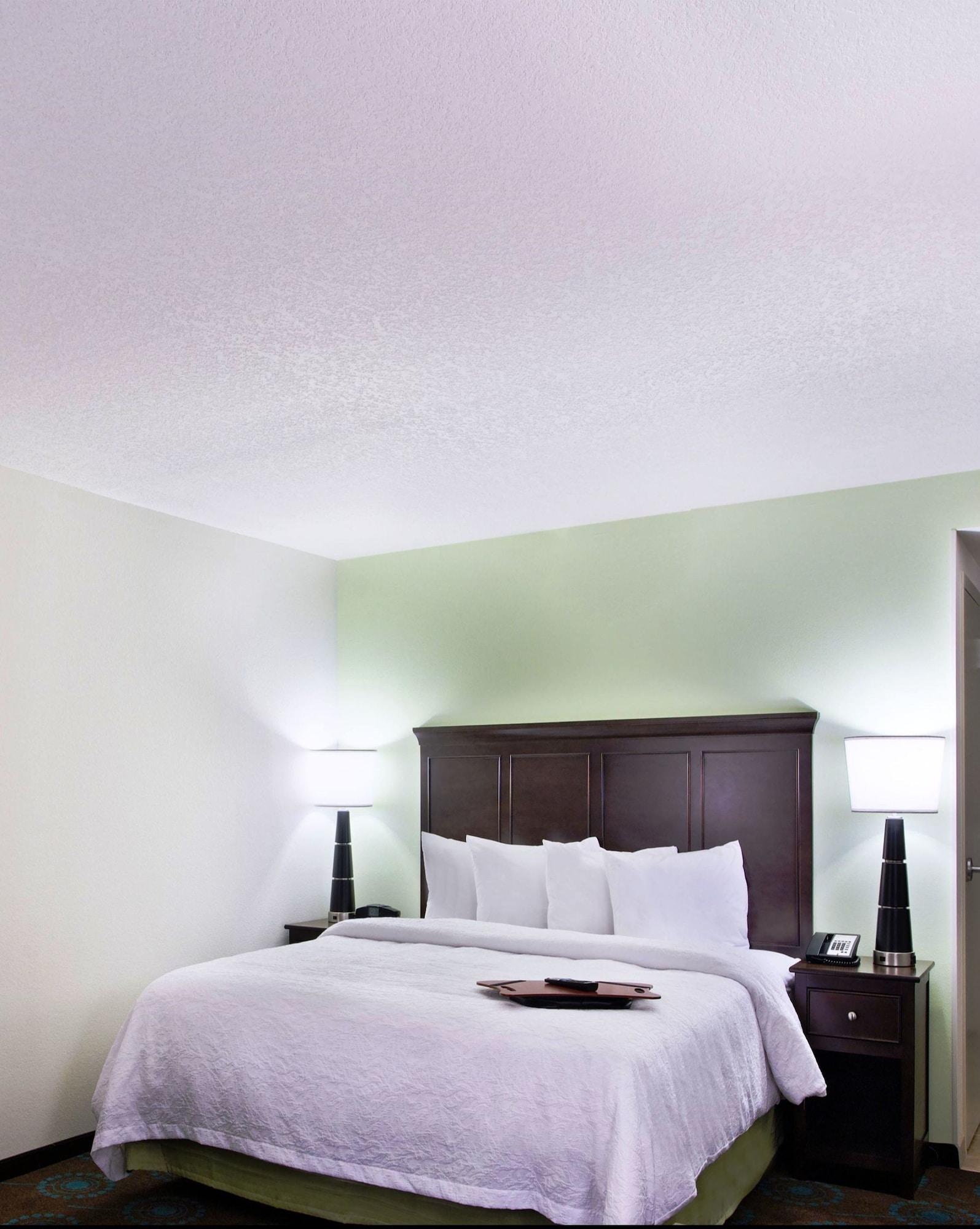 Hampton & Orlando North Hotel