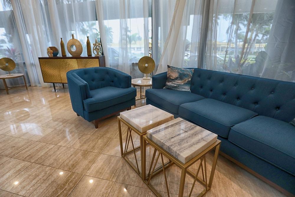 Boca Plaza 3*