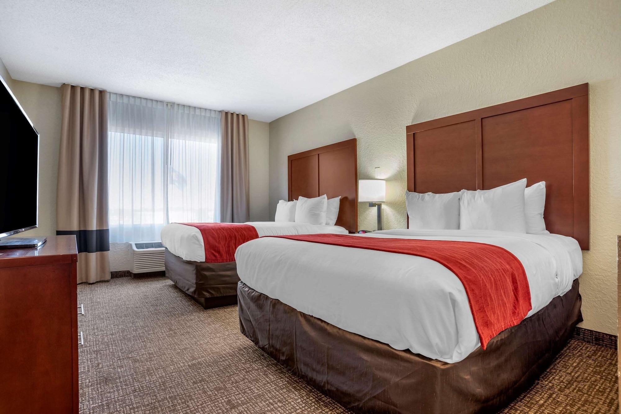 Hotel Comfort & I-10 3*