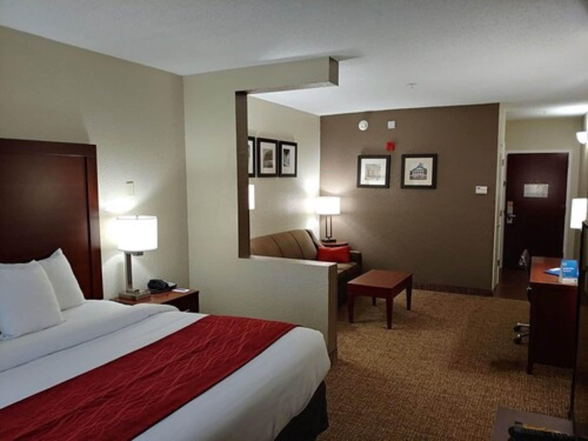 Comfort & I-10 Hotel 3*