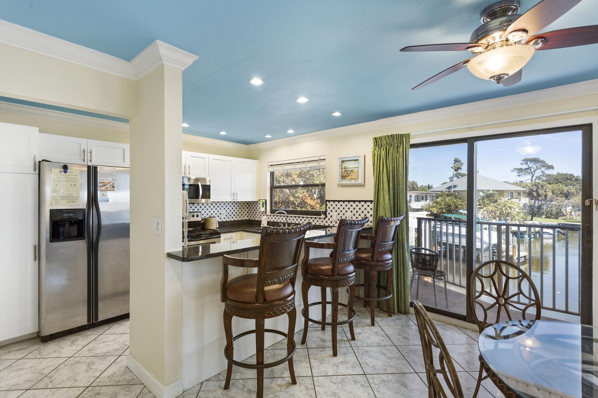 Bayview Plaza Waterfront 3*