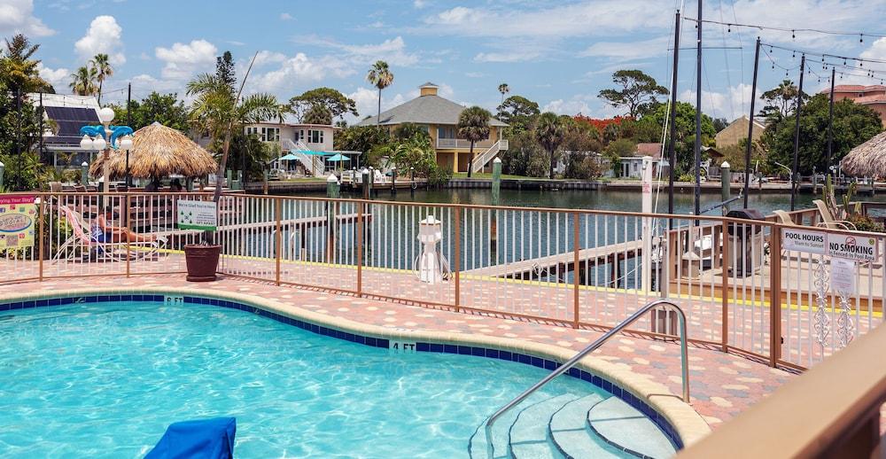Bayview Plaza Waterfront Hotel 3*