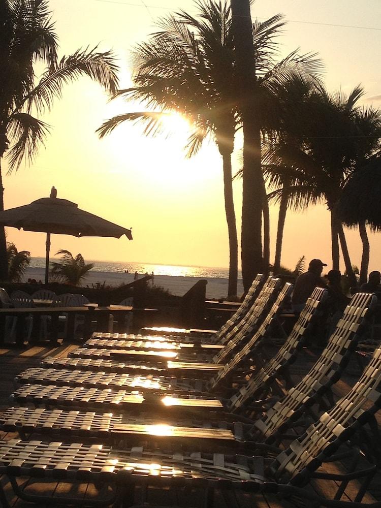 Outrigger Resort