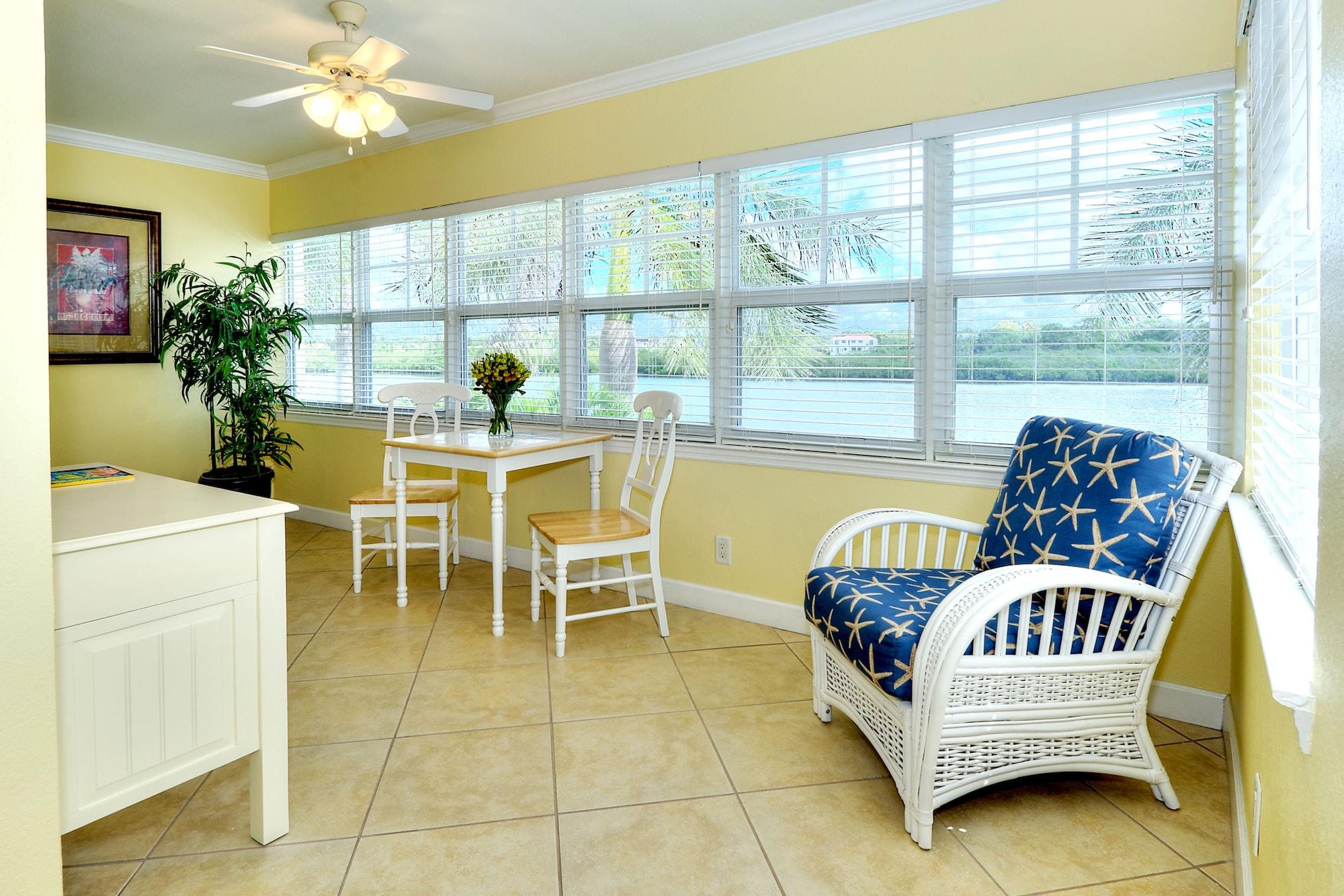 Barefoot Resort