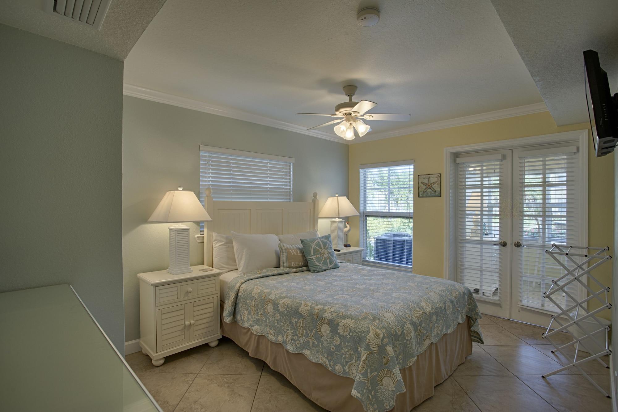 Barefoot Resort