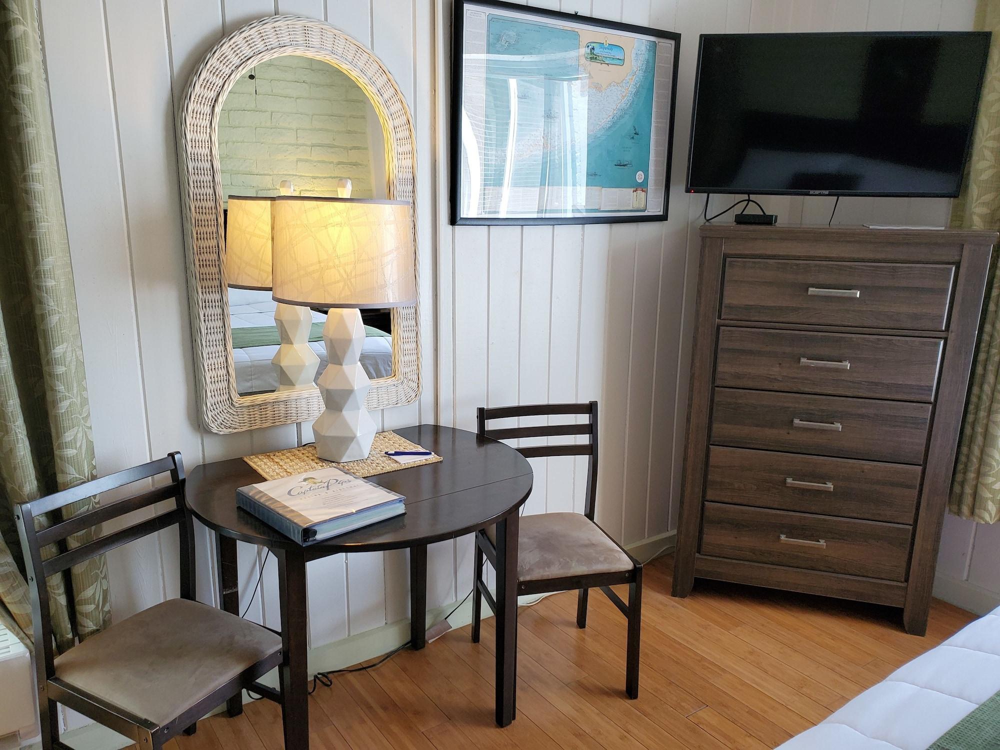 Captain Pip's Marina & Hideaway Resort 3*