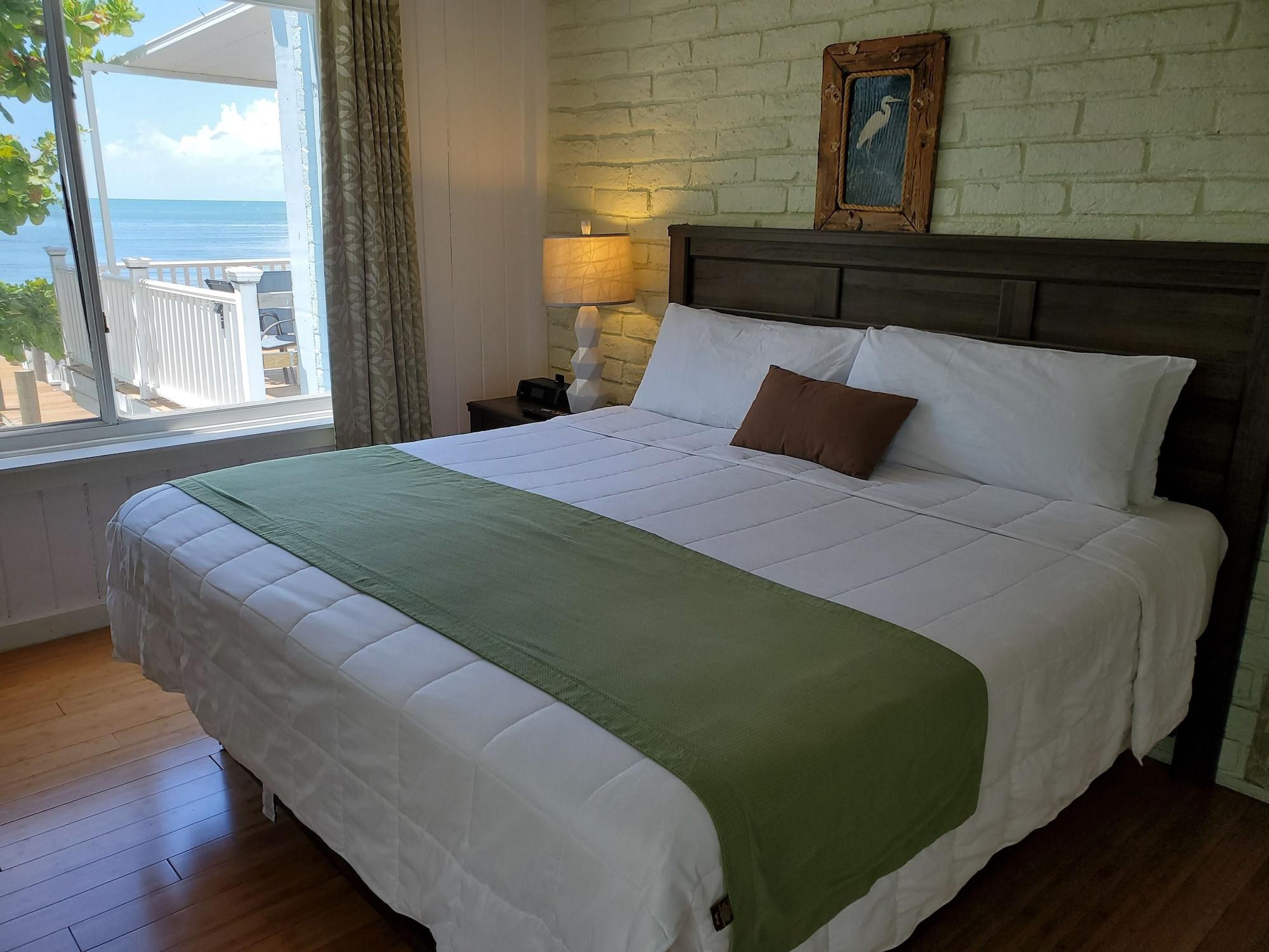 Resort Captain Pip's Marina & Hideaway