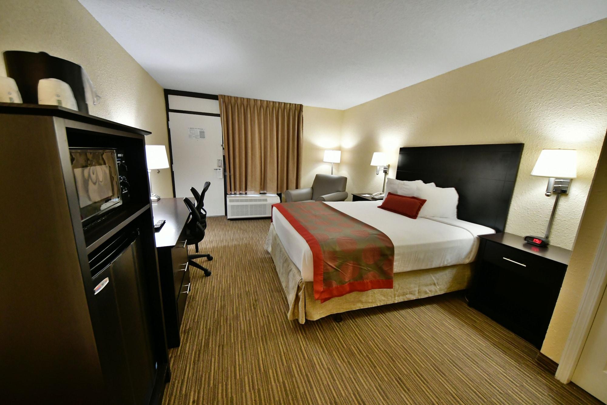 Ramada By Wyndham & Conference Center Hotel