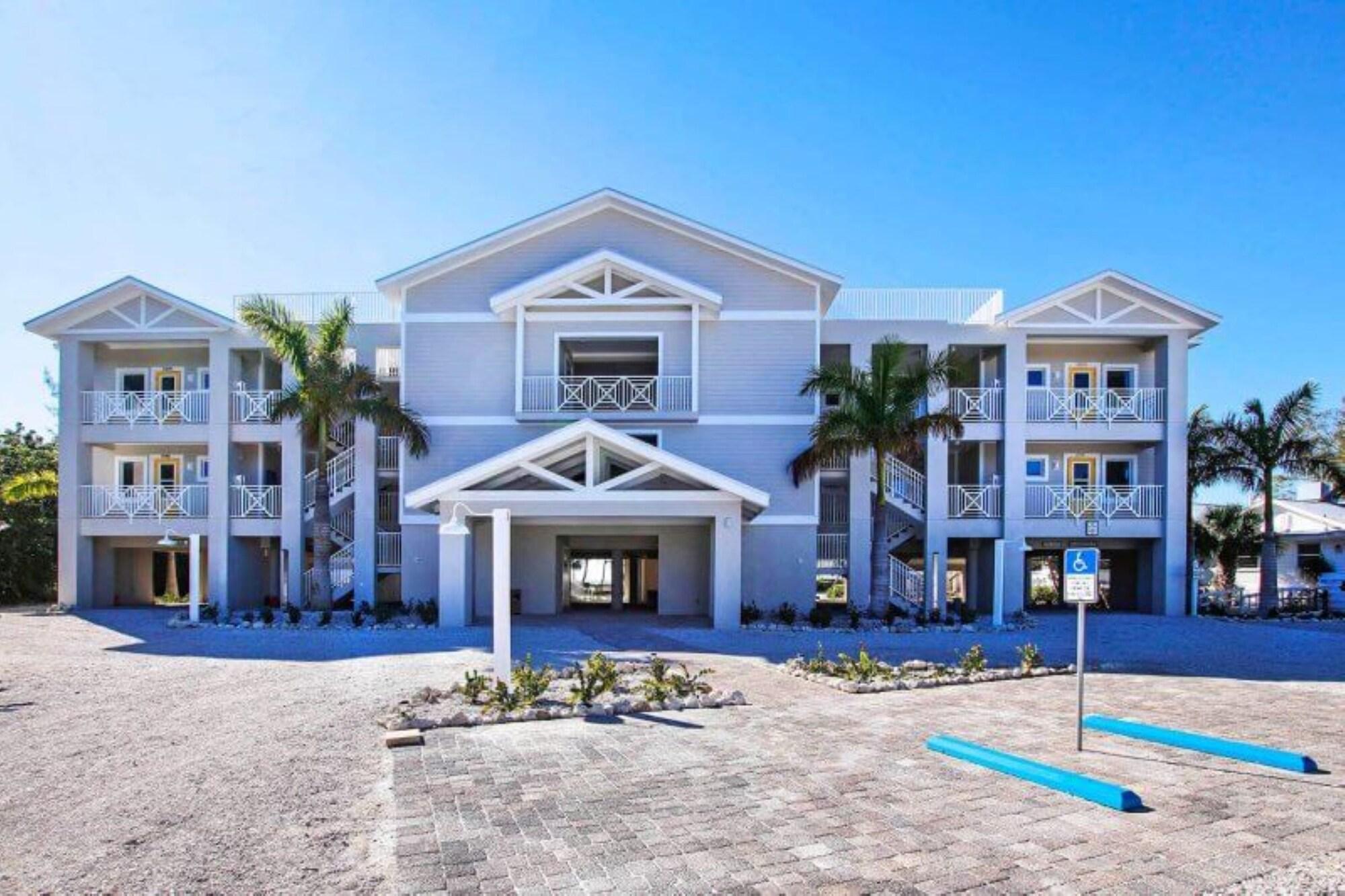 Island Hotel