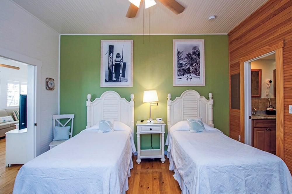 Island Hotel