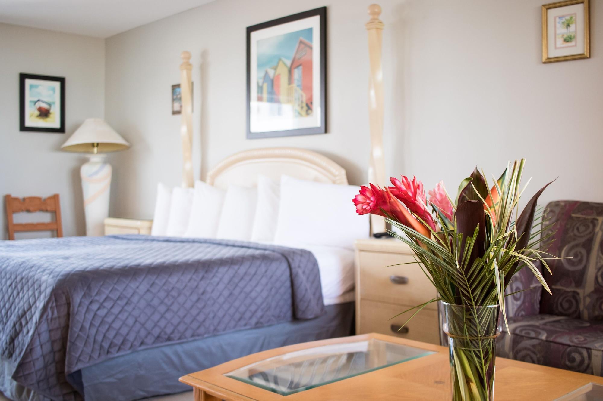 Hotel Riptide Oceanfront 4*