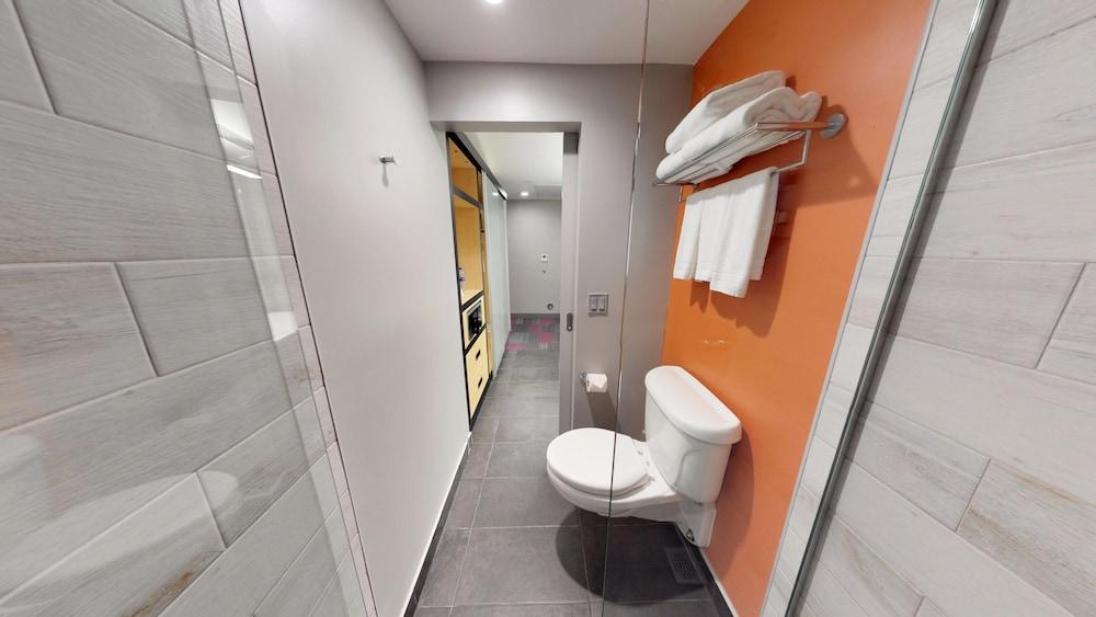 Hotel Aloft 3*