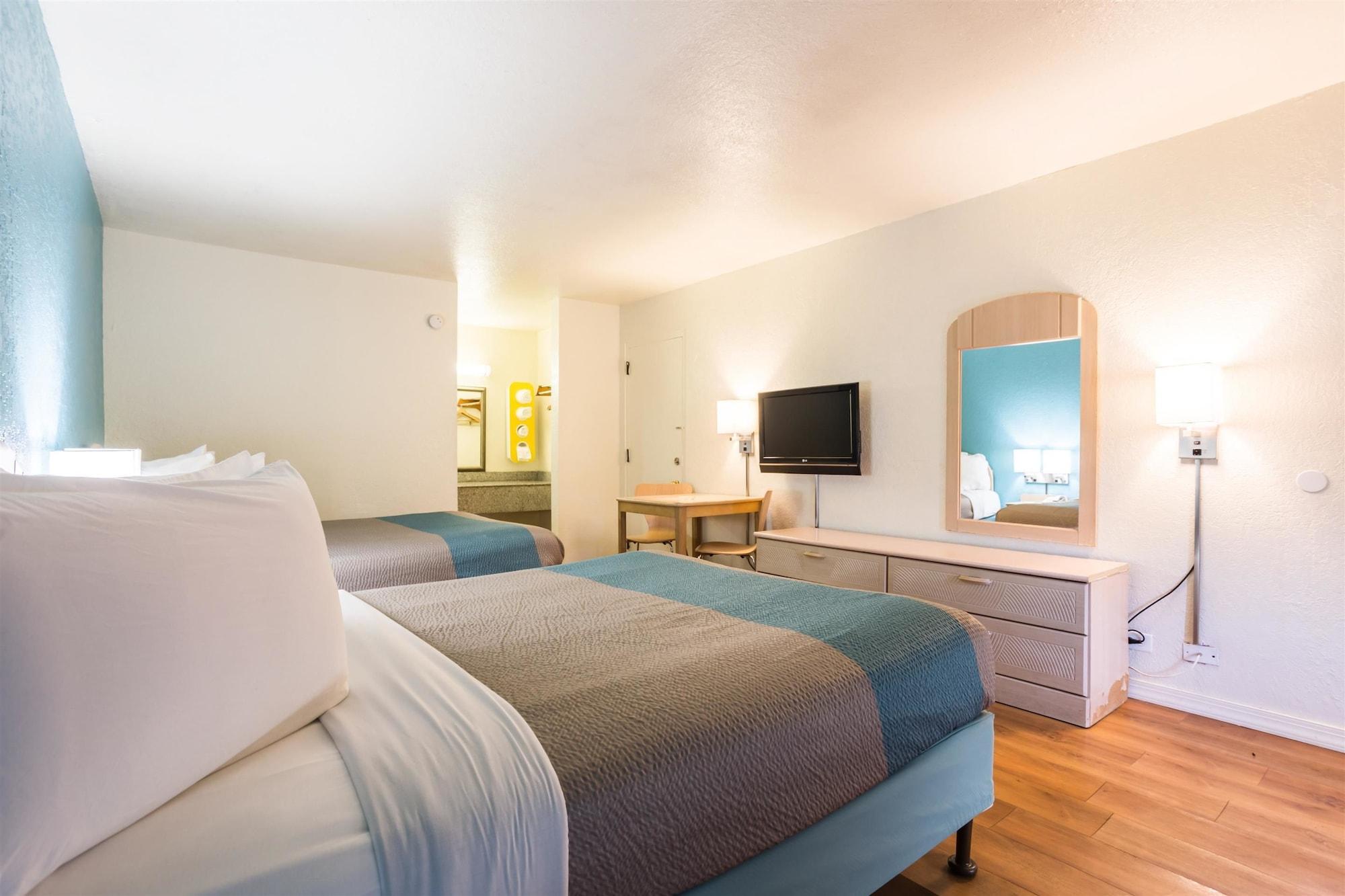 6-spring Hill, Fl - Hotel