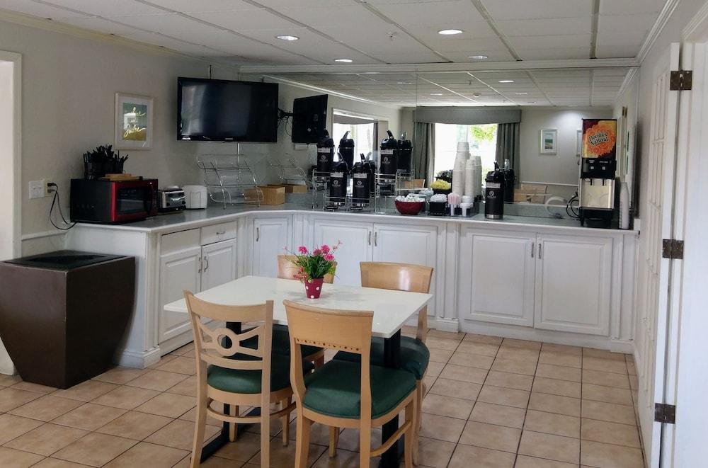 La Quinta By Wyndham Viera 3*