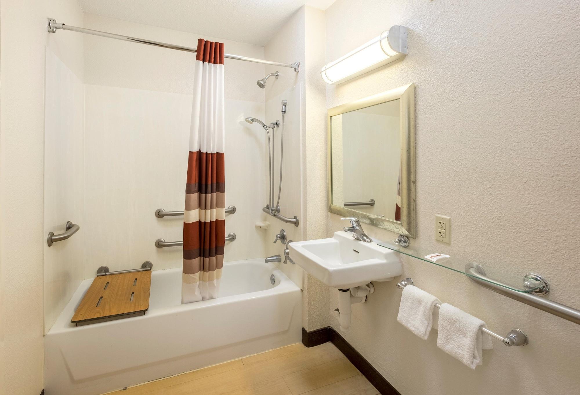 Hotel Red Roof - Orange Park 2*