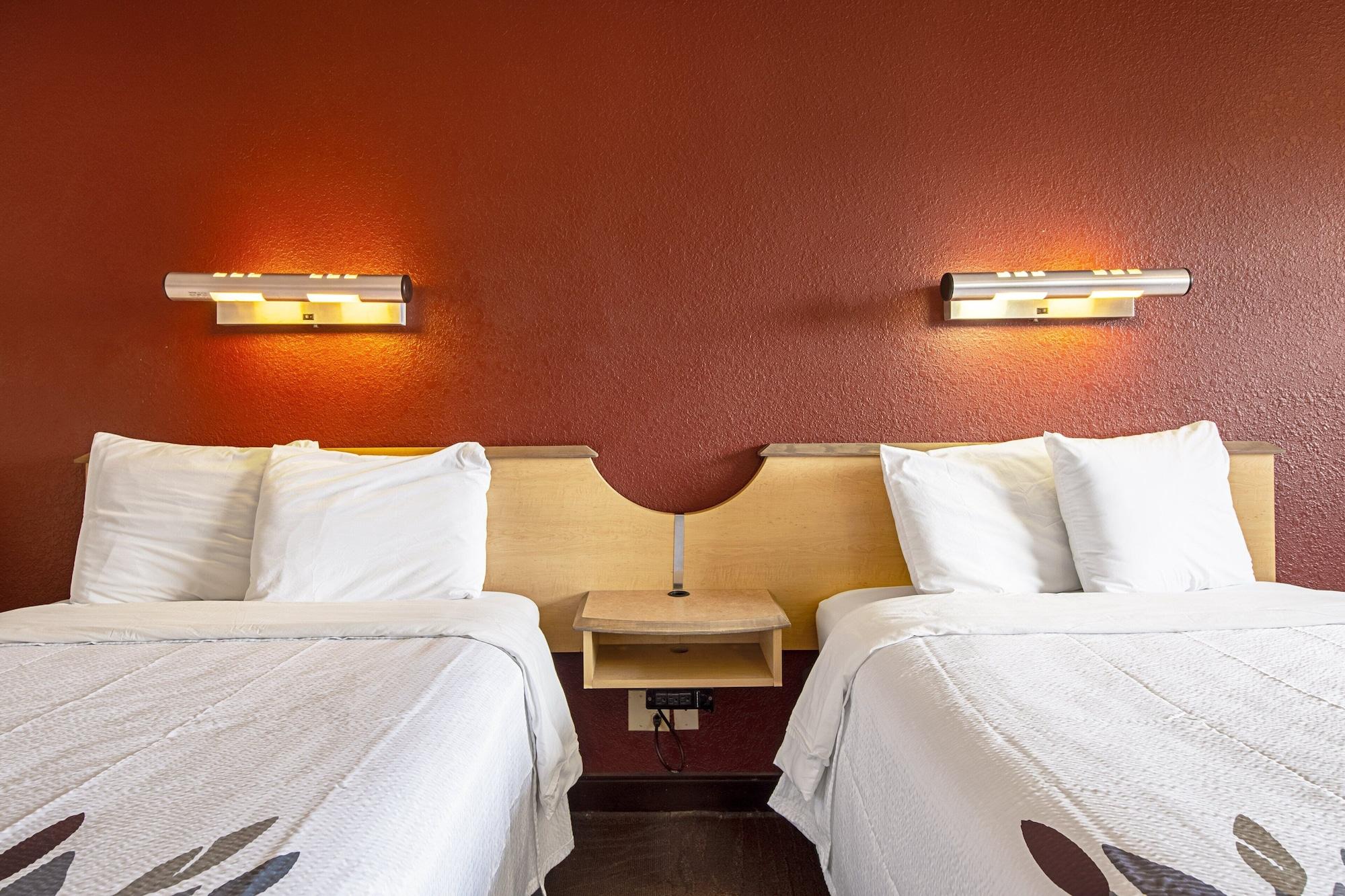 Red Roof - Orange Park Hotel
