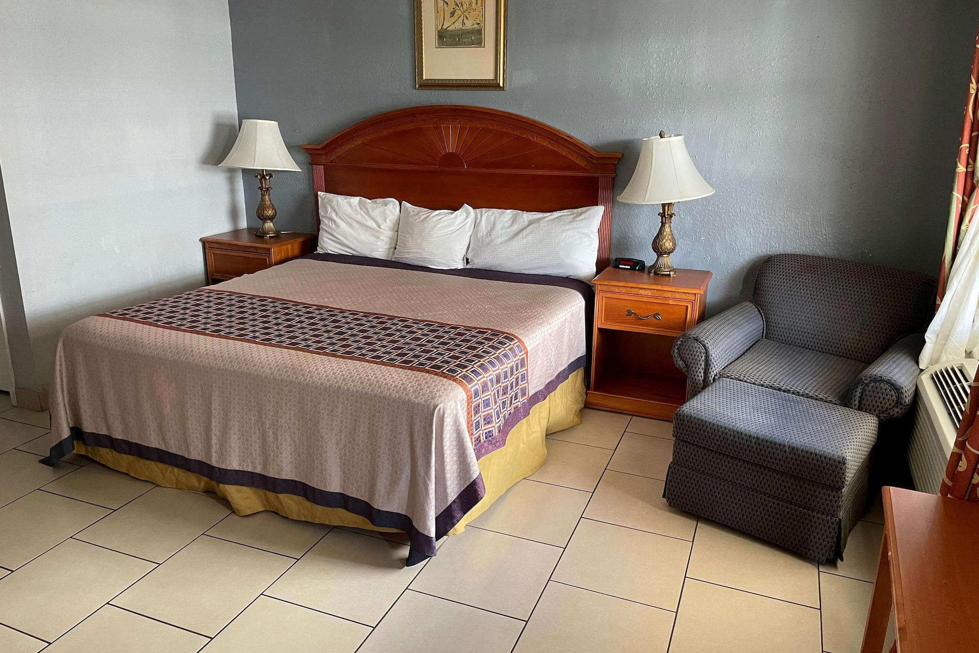 Travelodge By Wyndham Motel 2*