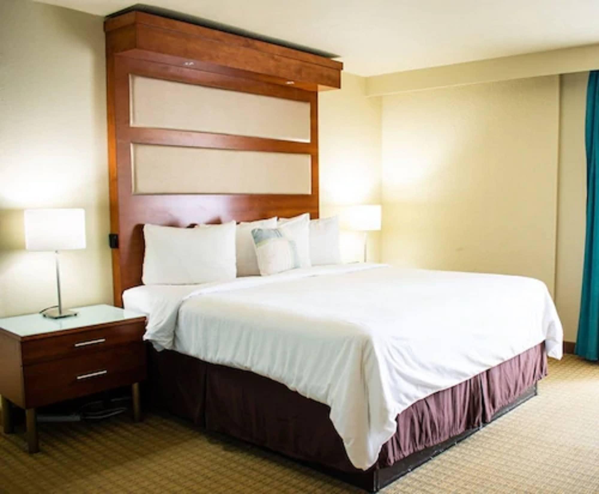 Hotel Waterfront & 3*