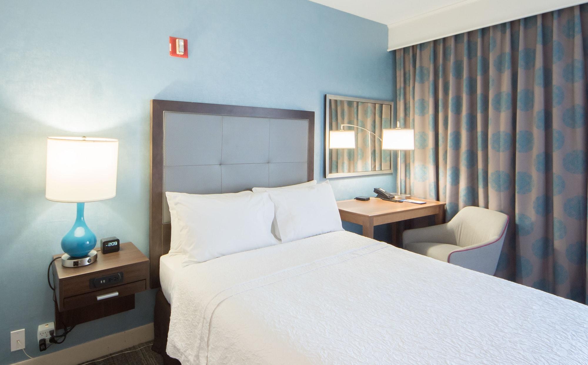 Hampton Hotel 3*