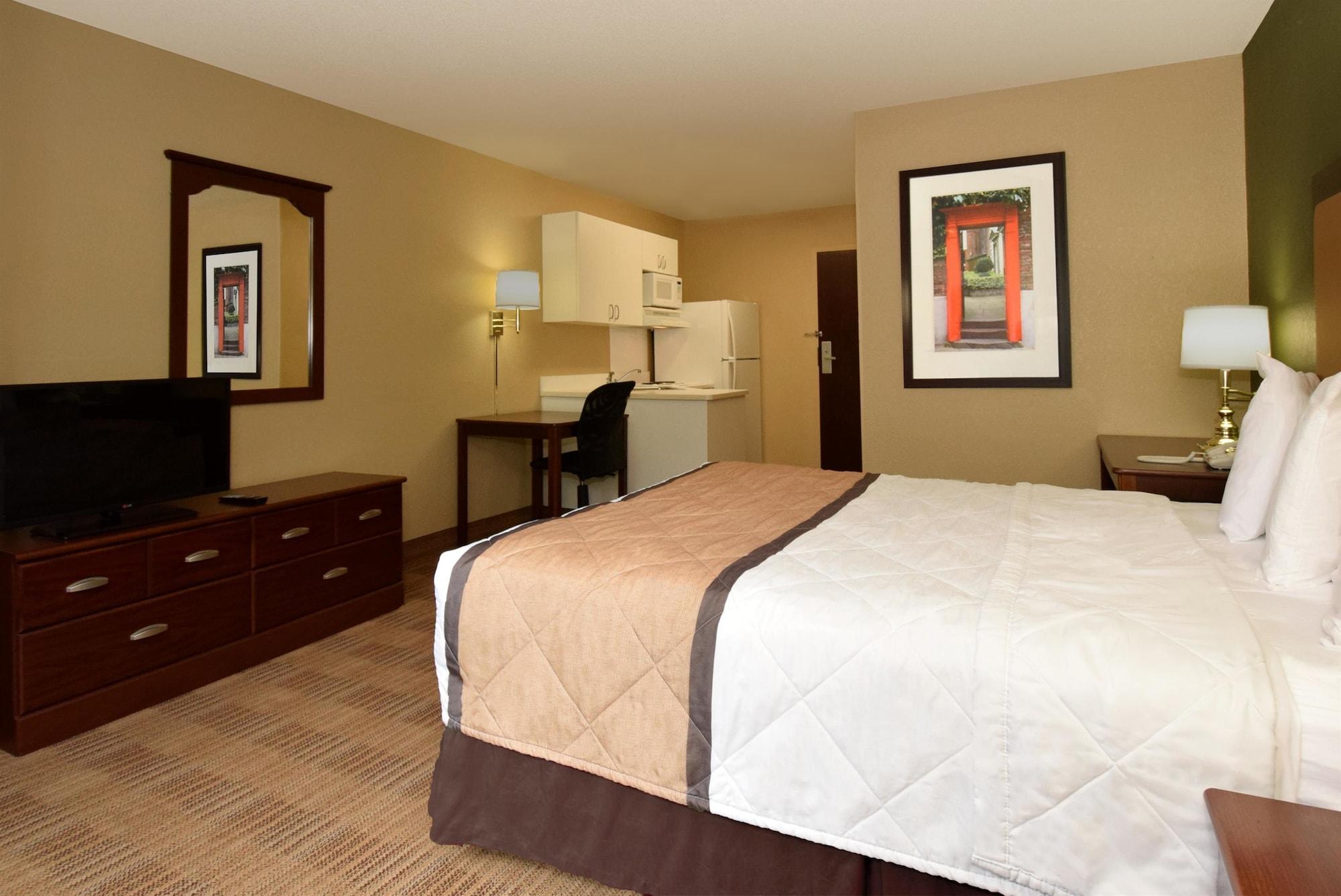 Extended America - Orlando - Mary - 1036 Greenwood Blvd Hotel 2*