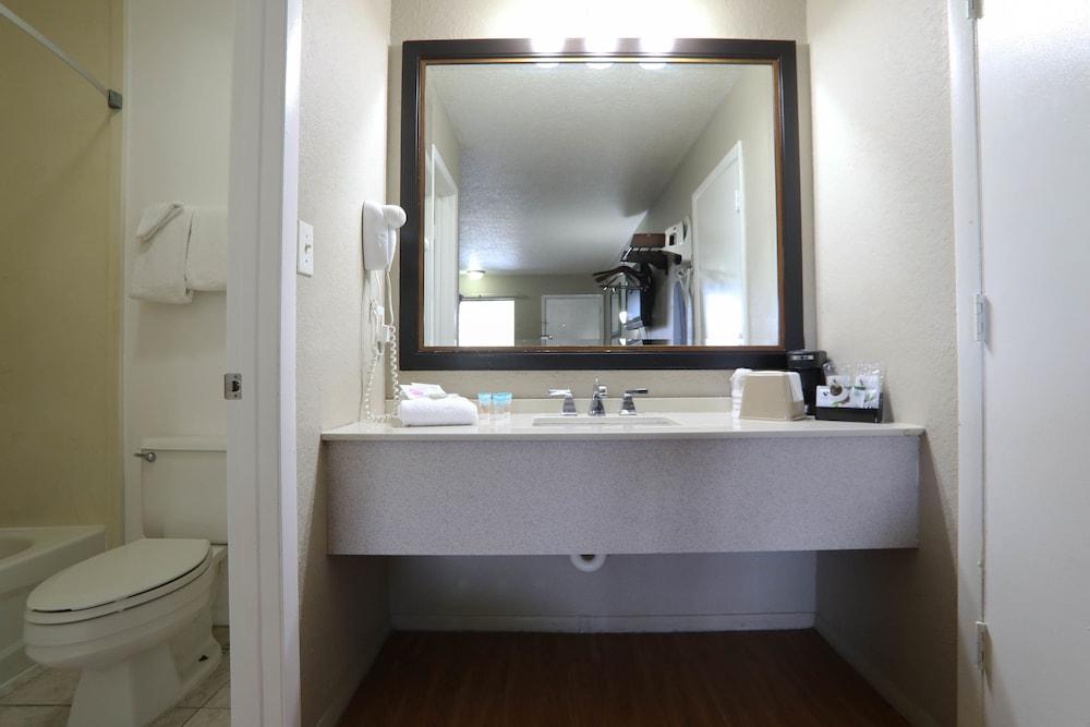 Executive - Panama Motel Upper Grand Lagoon