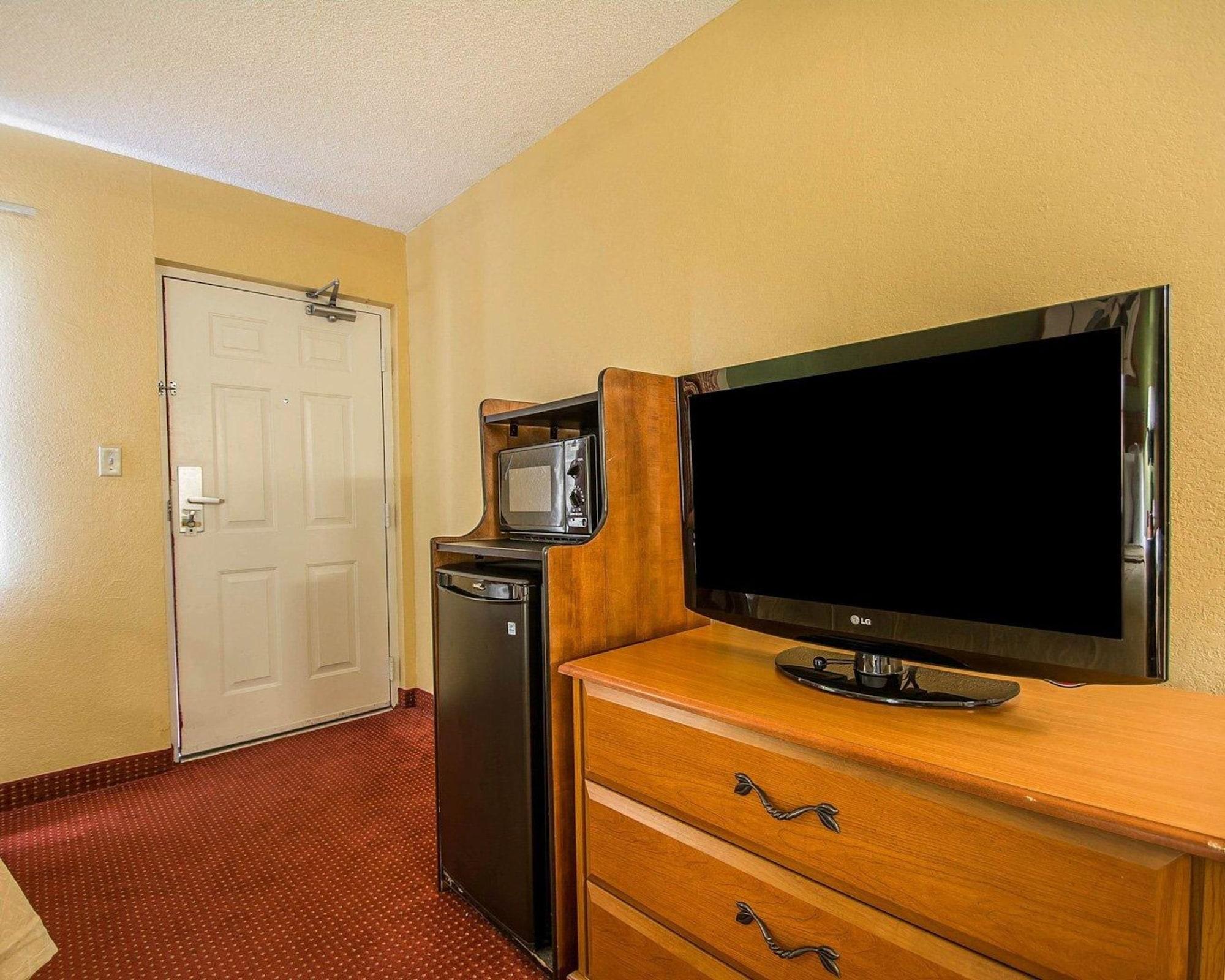 Hotel Quality & Mt Dora North 2*