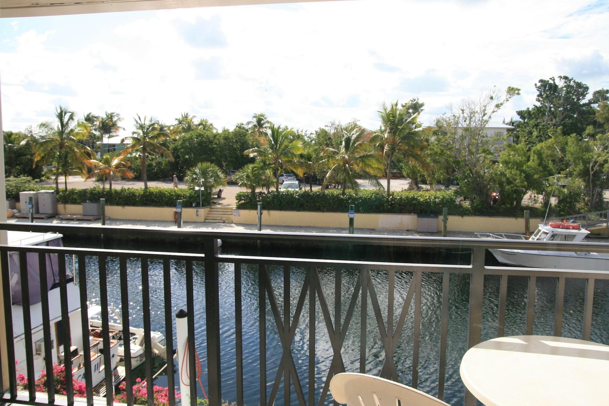 Waterside And Marina Inn