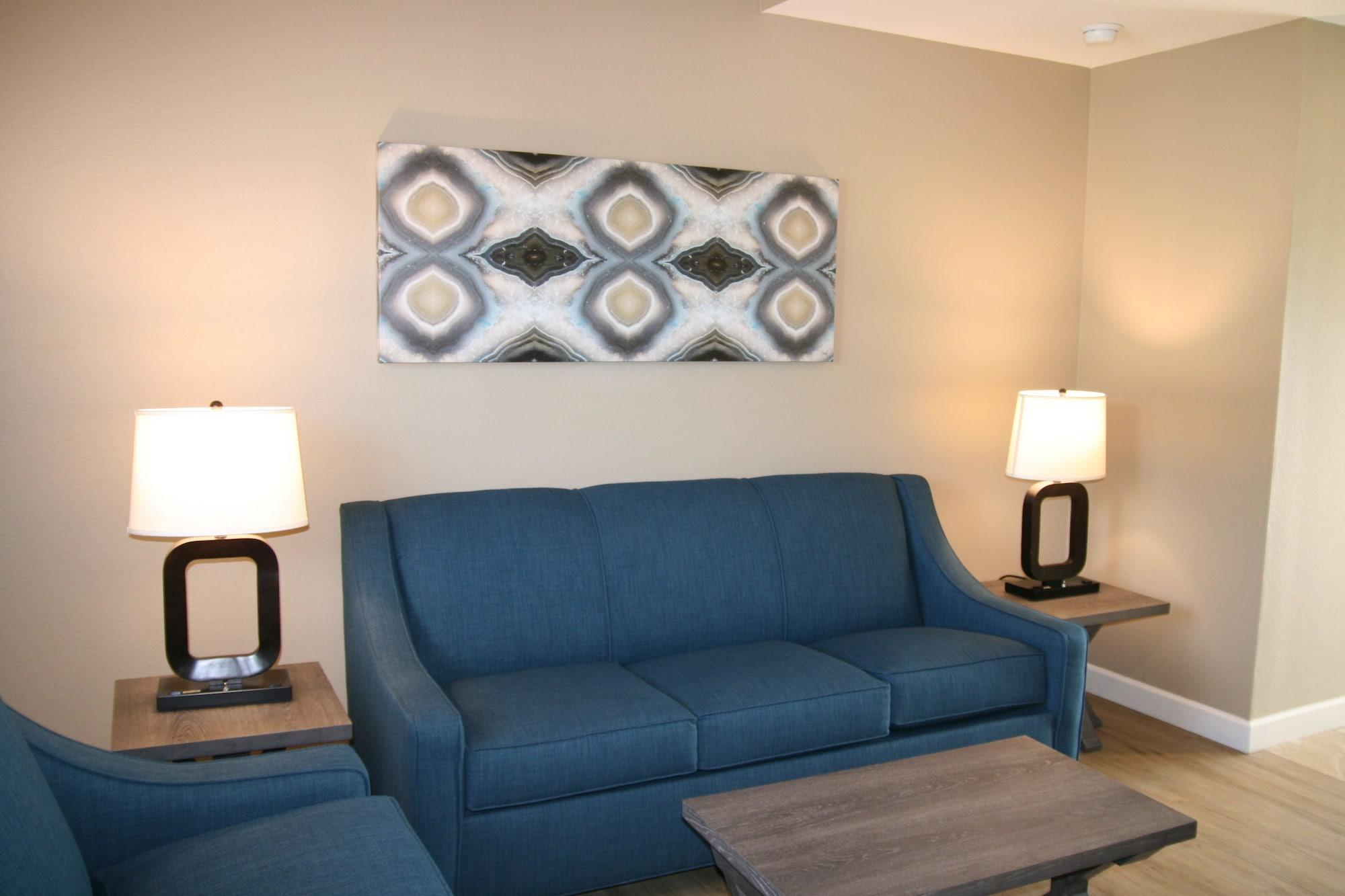 Waterside And Marina Inn 3*