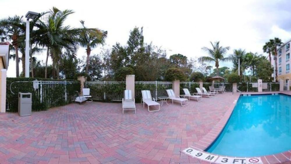 Comfort & I-95 Hotel