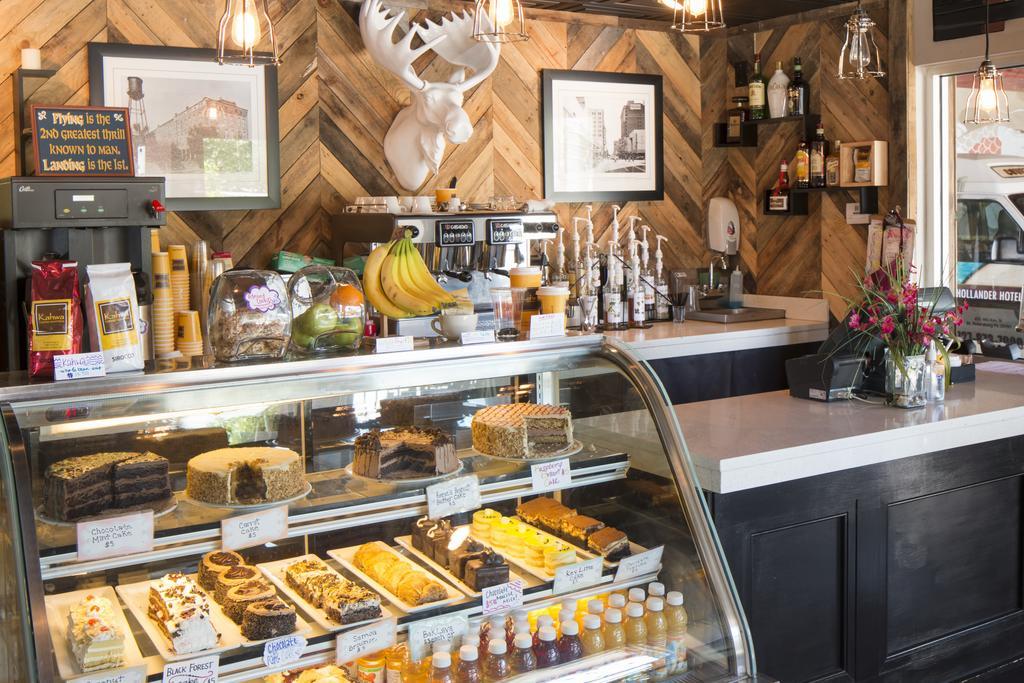 Hotel Hollander - Downtown St. Petersburg