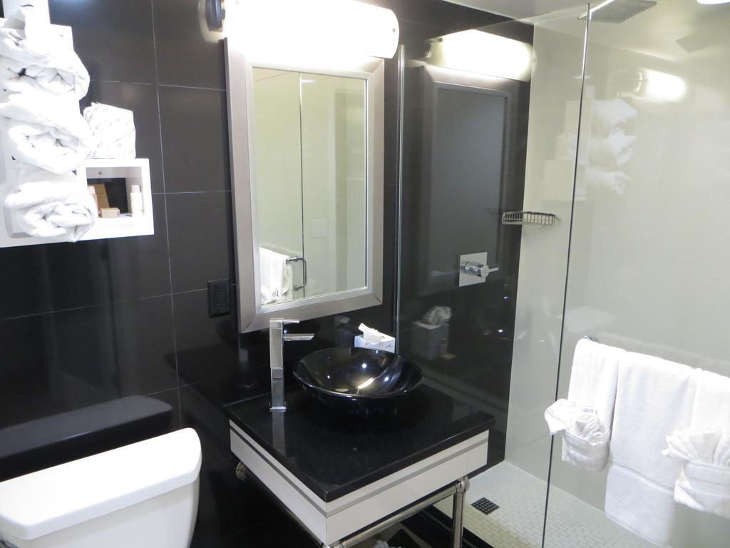 Lotus Boutique And Hotel 3*