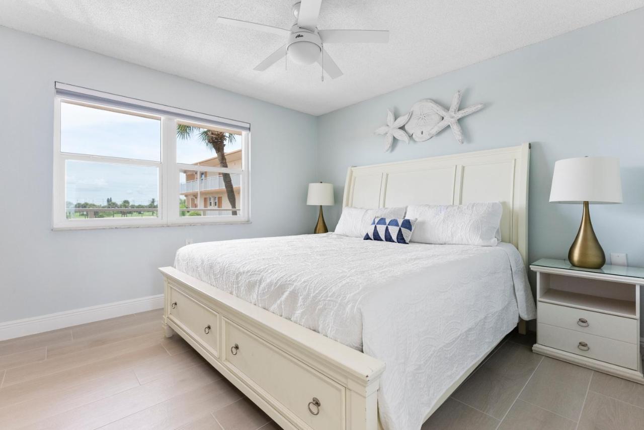 Paradise Club - Oceanfront And Penthouse Satellite Beach