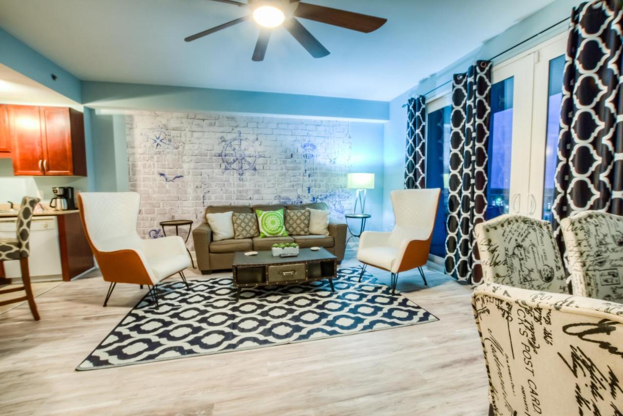 Laketown Wharf 735 By Aneliya Holiday home *
